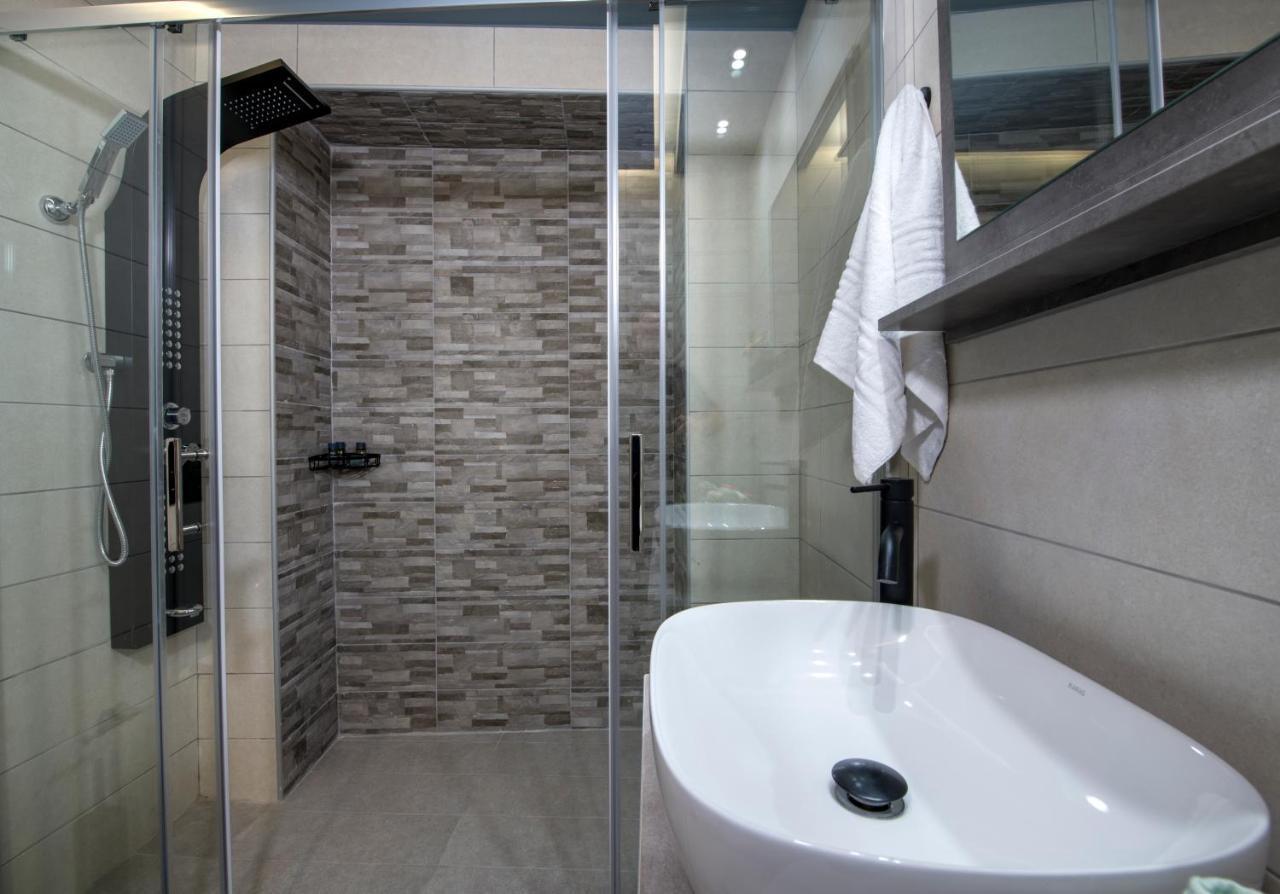 Rena'S Luxury Apartment With Free Private Parking La Canea Esterno foto